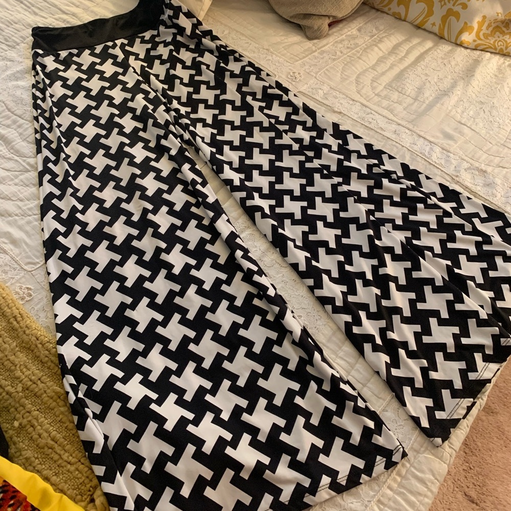 Chevron style Palazo pants size small